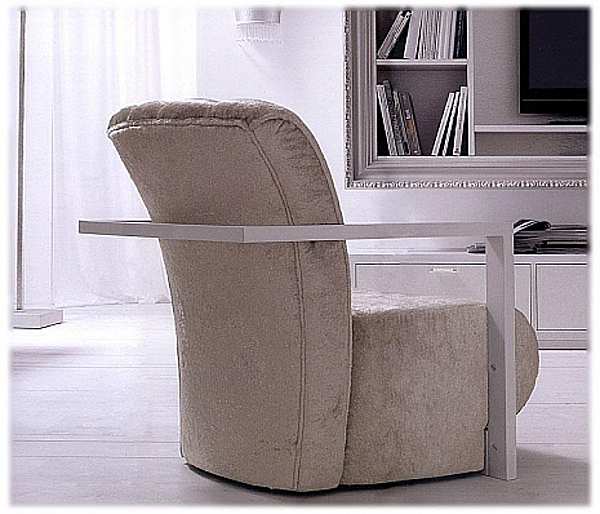 Fauteuil CORTE ZARI Art. 647 usine CORTE ZARI de l'Italie. Foto №2