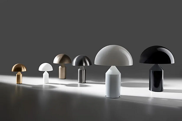 Lampe de table en aluminium nickel Atollo Oluce usine Oluce de l'Italie. Foto №3