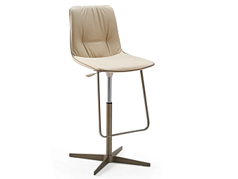 Tabouret en cuir réglable en hauteur avec base à 4 branches Eforma Lisa usine Eforma de l'Italie