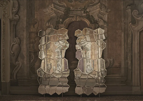 Miroir mural Jubile en verre Edra JBL010 usine EDRA de l'Italie. Foto №5
