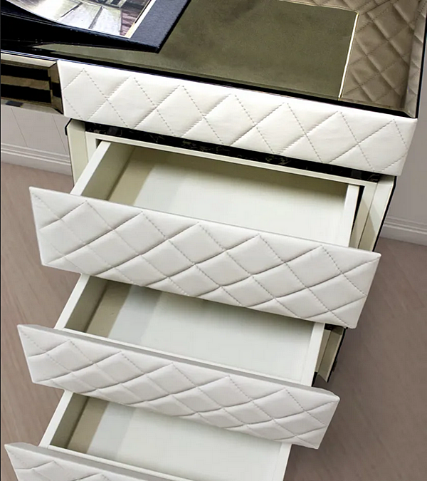 Table de maquillage en verre miroir FORMITALIA Royal usine FORMITALIA de l'Italie. Foto №4