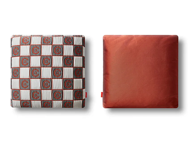 Coussin géométrique en tissu avec cadre carré CASSINA Chess usine CASSINA de l'Italie. Foto №9