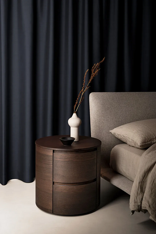 Table de chevet ronde avec tiroirs en bois Kristalia Orbit usine Kristalia de l'Italie. Foto №6
