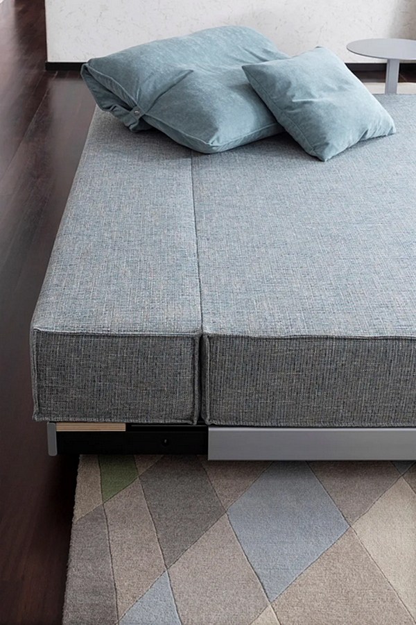 Canapé-lit en tissu avec dossier rembourré Saba Bed Breakfast usine SABA de l'Italie. Foto №7