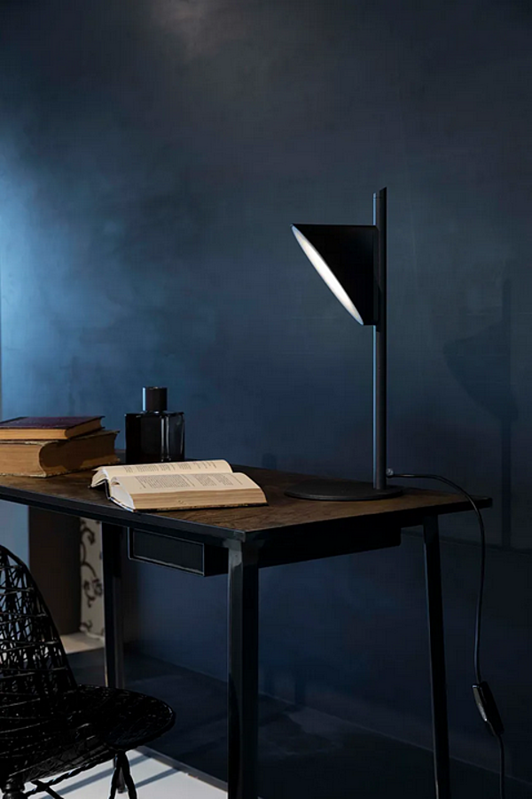 Lampe de table LED en aluminium AXOLIGHT Orchid LT ORCHID usine Axolight de l'Italie. Foto №6