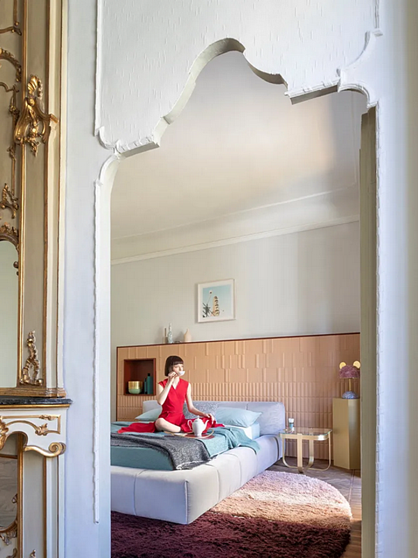 Lit de rangement en tissu rembourré Pixel Box grand Saba usine SABA de l'Italie. Foto №9