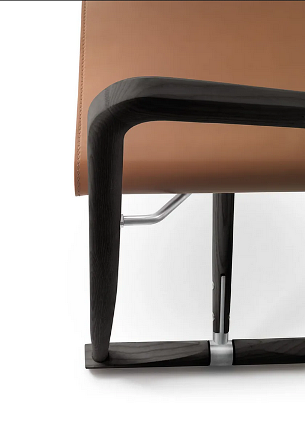 Chaise pliante en cuir tanné Luchino FLEXFORM 02C411 usine FLEXFORM de l'Italie. Foto №6
