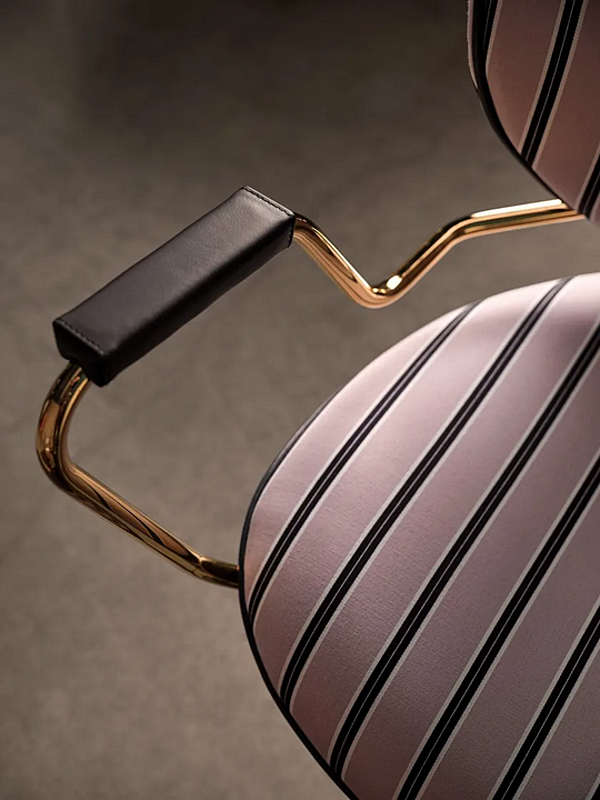 Chaise pivotante en tissu avec base à 4 branches Black Tie Asia ASI10SW usine Black Tie de l'Italie. Foto №5