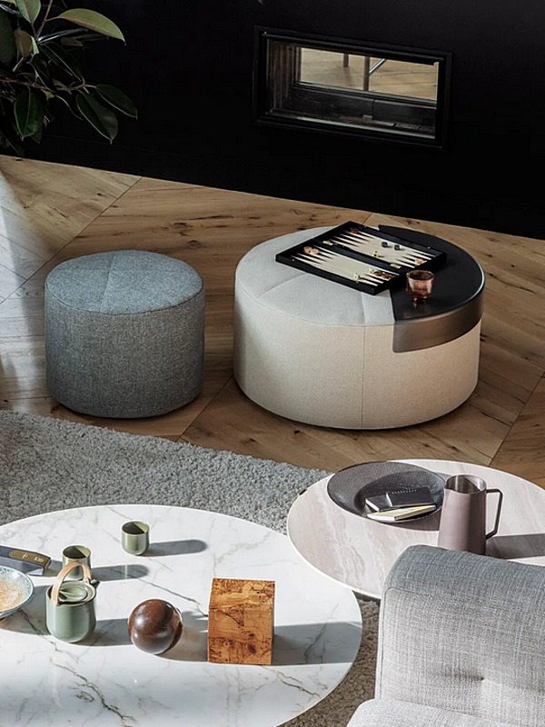 Pouf rond en tissu Moon Flou usine Flou de l'Italie. Foto №3