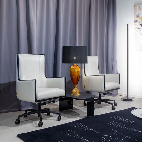 Lampe de table en cristal soufflé à la main Pitti FORMITALIA DD-704 usine FORMITALIA de l'Italie. Foto №3