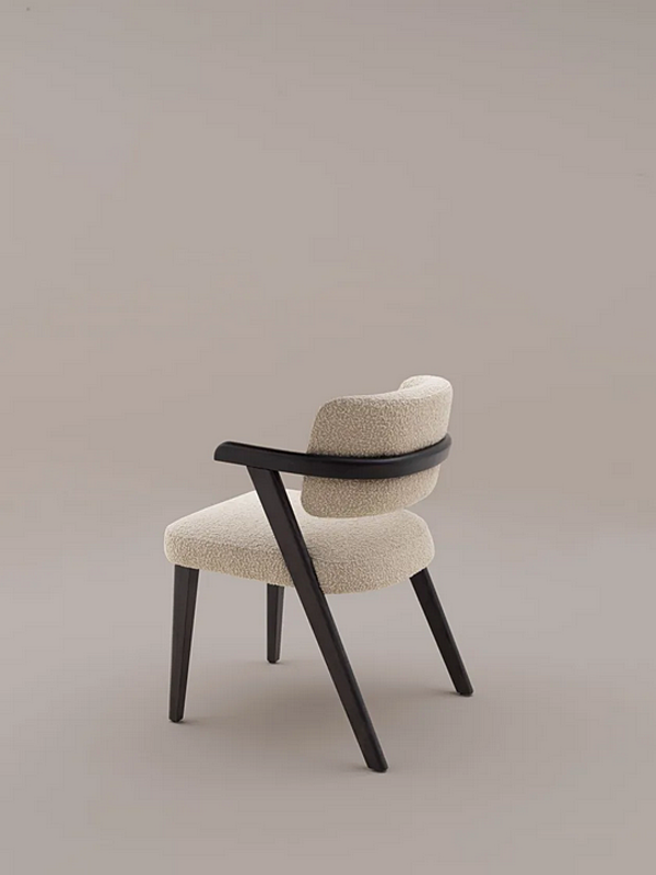 Chaise en bois et tissu avec accoudoirs MONTBEL Jump 5831 5831 usine MONTBEL de l'Italie. Foto №5