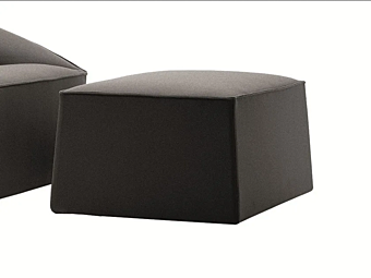 Pouf rectangulaire rembourré Doda Molteni & C Pouf rectangulaire rembourré Doda Molteni & C usine Molteni & C.(+VITRA) de l'Italie
