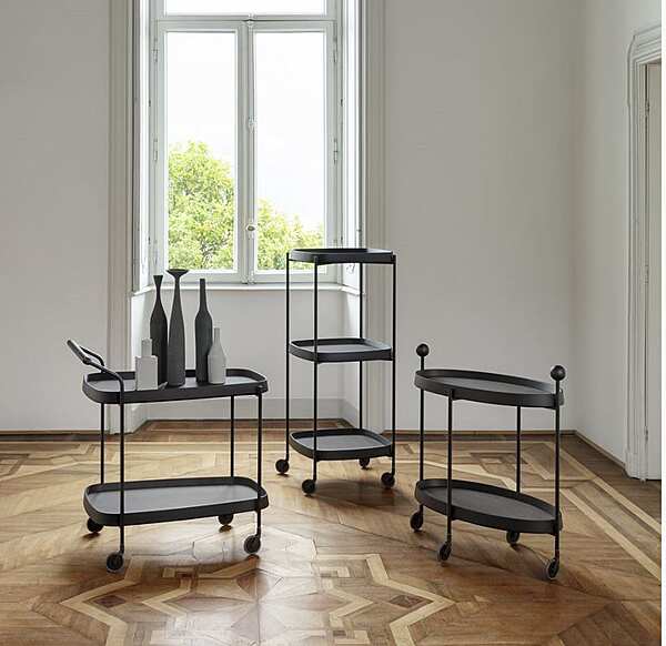 Desserte PORADA Jet 4 usine PORADA de l'Italie. Foto №3