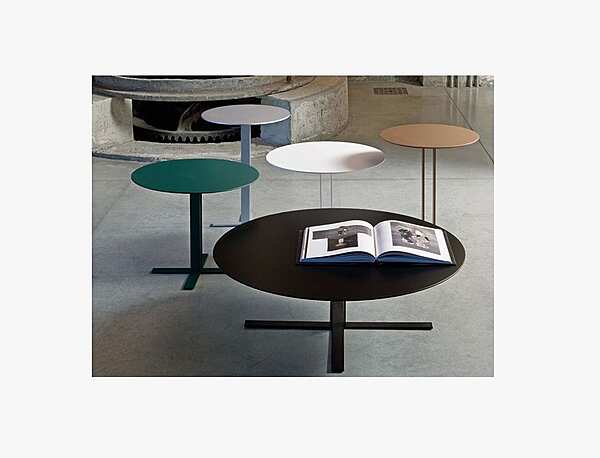 Table basse ronde en MDF Piu Saba usine SABA de l'Italie. Foto №5