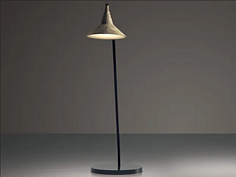 Lampe de table en laiton LED Unterlinden Artemide 1946010A, 1946W10A Lampe de table en laiton LED Unterlinden Artemide 1946010A, 1946W10A usine Artemide de l'Italie