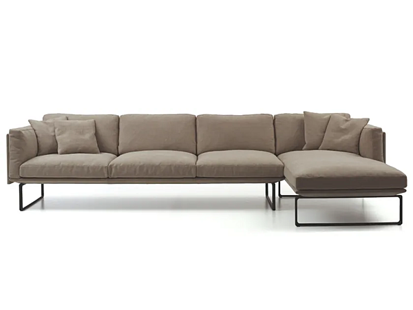 Canapé d'angle en tissu CASSINA collection 8 202, 203 usine CASSINA de l'Italie. Foto №5