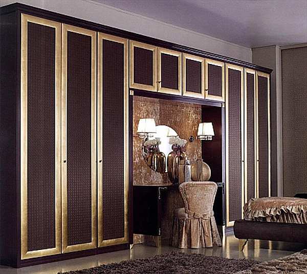 Armoire FERRETTI & amp; FERRETTI M208 usine FERRETTI & FERRETTI de l'Italie. Foto №1