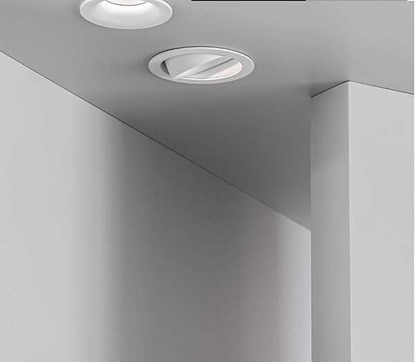Lustre DELTALIGHT Reo usine DELTALIGHT de l'Italie. Foto №1