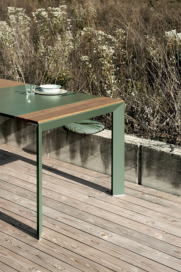 Table rectangulaire extensible en teck slatté Kristalia Nori usine Kristalia de l'Italie. Foto №4