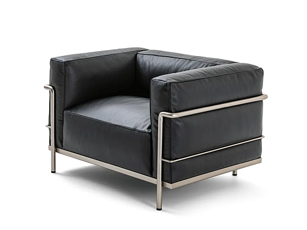 Fauteuil avec accoudoirs en tissu CASSINA Grand Confort Grand Modèle D 003 usine CASSINA de l'Italie. Foto №2