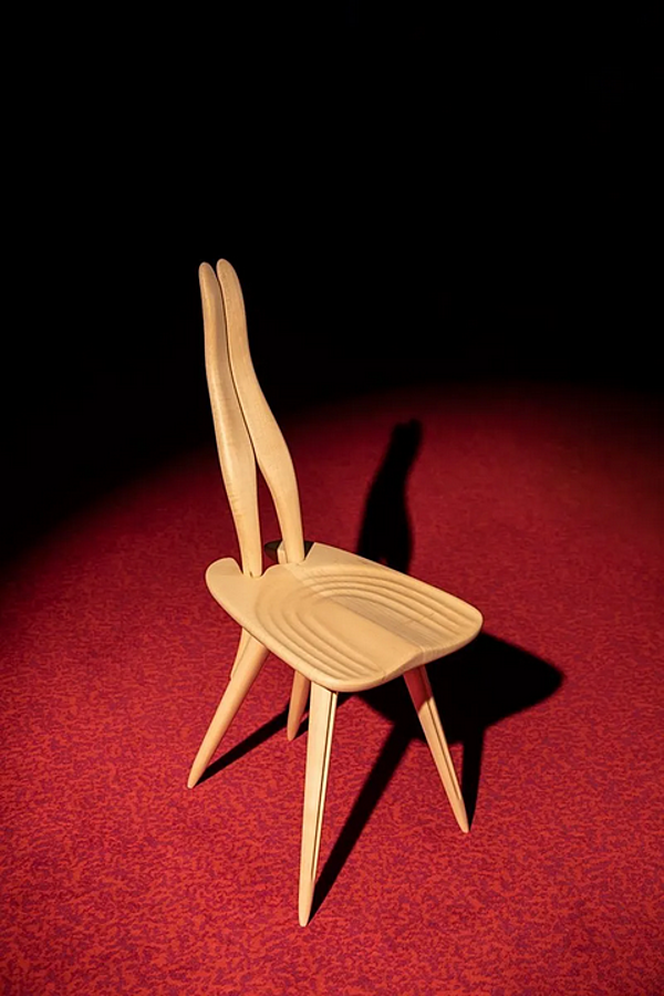 Chaise en bois avec dossier rembourré ZANOTTA Maple Fenis CM usine ZANOTTA de l'Italie. Foto №7