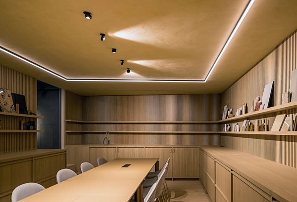Lustre DELTALIGHT Odron usine DELTALIGHT de l'Italie. Foto №6