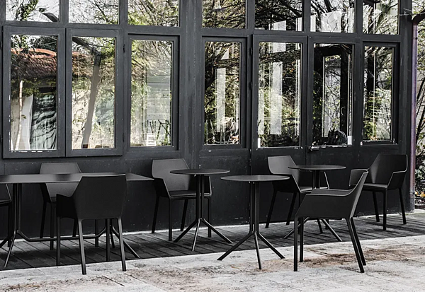 Chaise empilable en polypropylène Kristalia MEM usine Kristalia de l'Italie. Foto №6