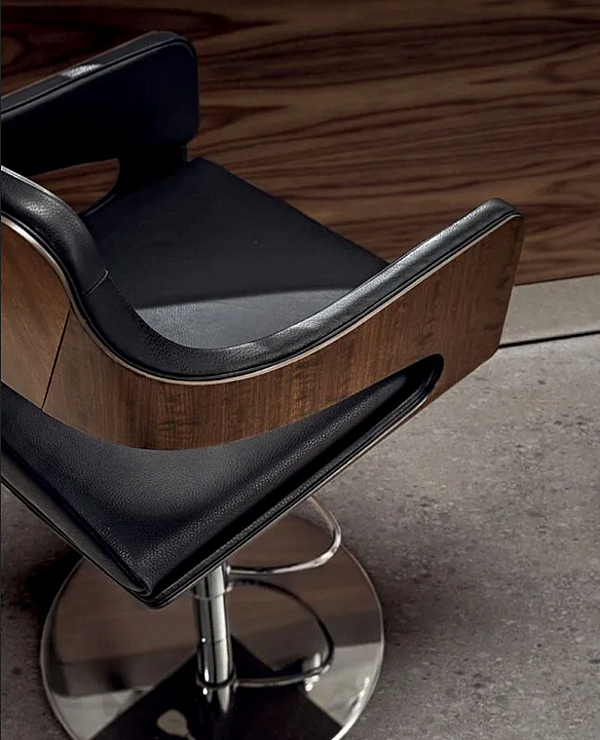 Tabouret en cuir avec dossier i 4 Mariani SILHOUETTE usine i 4 Mariani de l'Italie. Foto №4