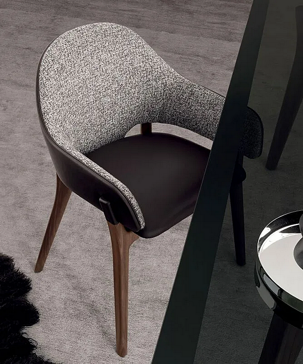 Fauteuil rembourré en tissu et cuir avec accoudoirs LIV i 4 Mariani usine i 4 Mariani de l'Italie. Foto №9
