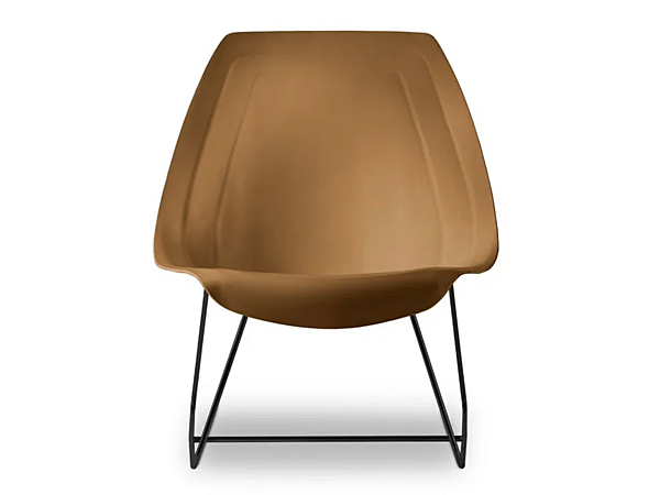 Fauteuil en cuir à base traîneau couleur huître clair I 4 Mariani usine i 4 Mariani de l'Italie. Foto №3