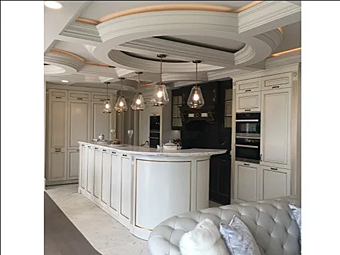 Cuisine sur mesure en bois classique Villa Martini Interiors Vancouver BC Canada