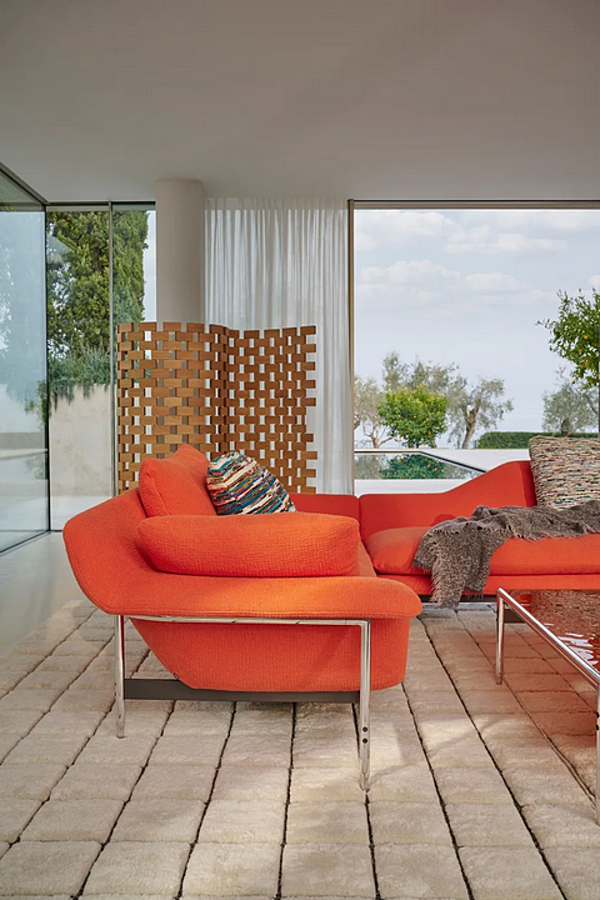 Canapé d'angle en tissu Esosoft CASSINA 580 usine CASSINA de l'Italie. Foto №4