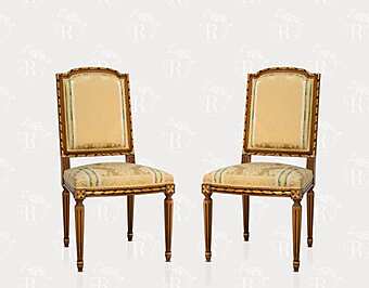 Chaise en tissu rembourré et bois massif FRATELLI RADICE 212 Chaise en tissu rembourré et bois massif FRATELLI RADICE 212 usine FRATELLI RADICE de l'Italie