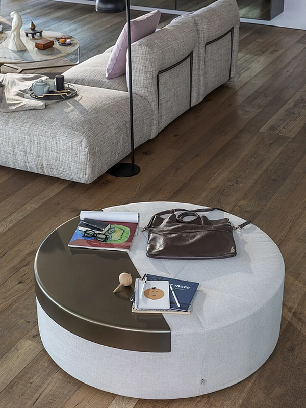 Pouf rond en tissu Moon Flou usine Flou de l'Italie. Foto №4