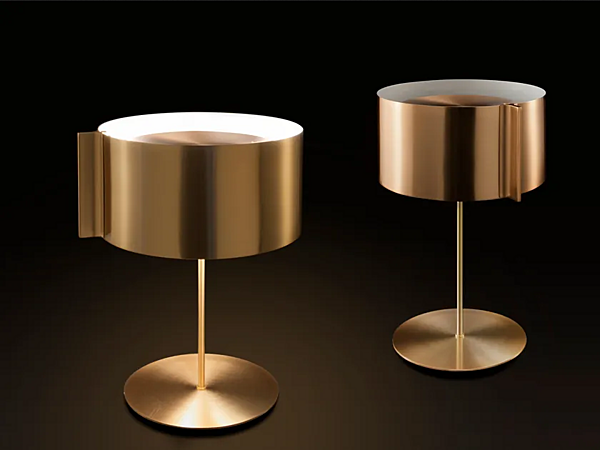 Lampe de table en métal avec variateur Oluce 206 usine Oluce de l'Italie. Foto №2