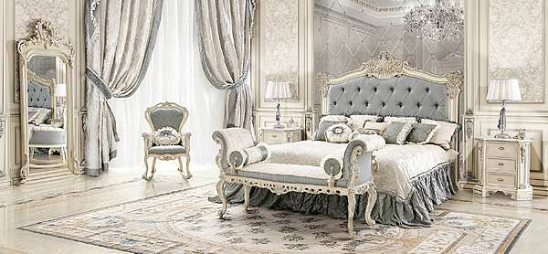 Grande chambre classique avec garniture en argent ivoire et revêtement en tissu gris usine MODENESE GASTONE de l'Italie. Foto №1