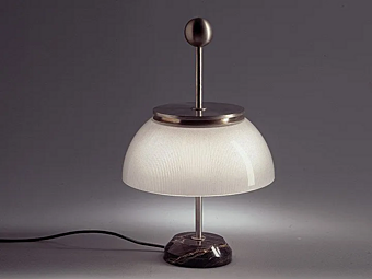 Lampe de bureau LED en nickel Alfa Artemide 0026010A Lampe de bureau LED en nickel Alfa Artemide 0026010A usine Artemide de l'Italie