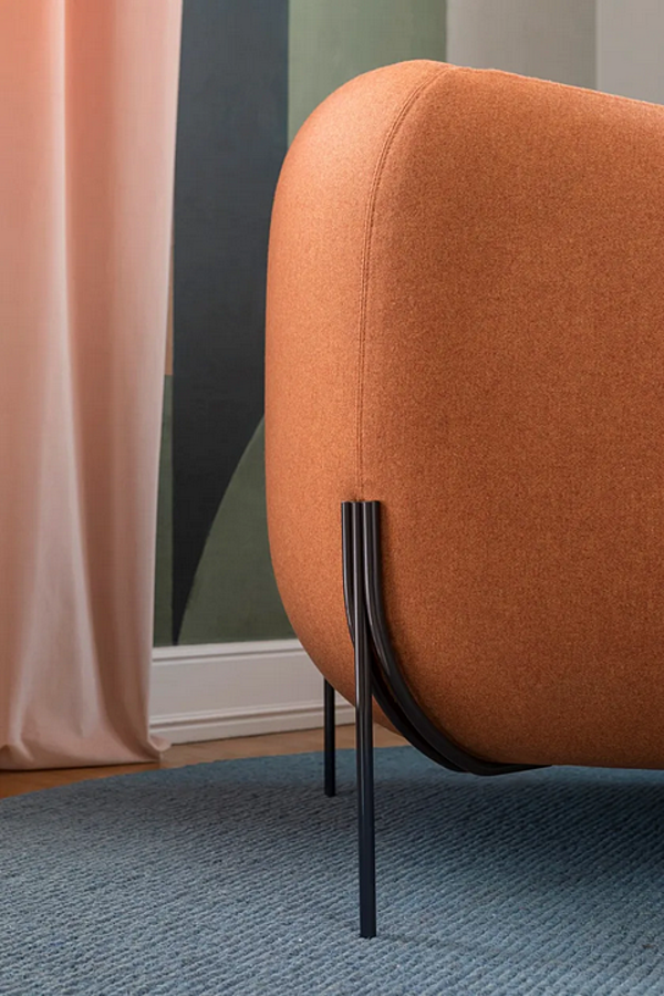 Fauteuil en tissu avec housse amovible et accoudoirs GEO Saba usine SABA de l'Italie. Foto №10