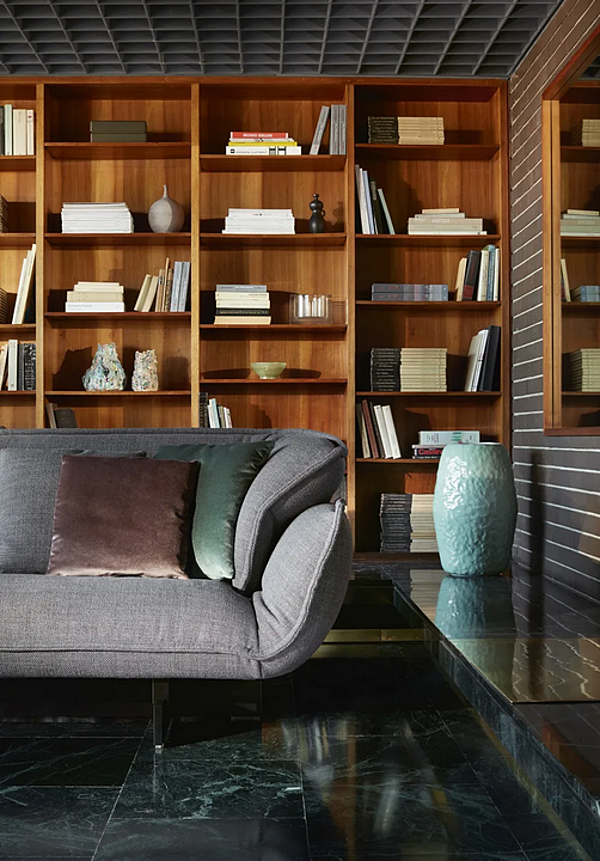 Canapé d'angle en tissu système Beam CASSINA 550 usine CASSINA de l'Italie. Foto №8
