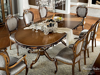 Table ovale extensible en bois Modenese Luxury Interiors 13140 Table ovale extensible en bois Modenese Luxury Interiors 13140 usine MODENESE GASTONE de l'Italie