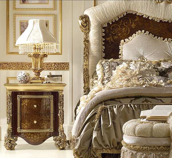 Table de chevet A. R. ARREDAMENTI SRL 1586 usine A.R.ARREDAMENTI SRL de l'Italie. Foto №4