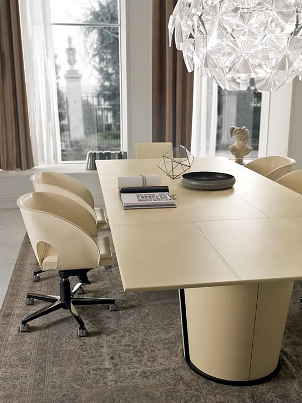 Chaise de bureau pivotante en cuir avec roulettes Voile i 4 Mariani usine i 4 Mariani de l'Italie. Foto №5