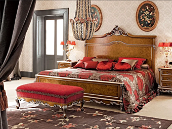 Lit double en bois massif Modenese Luxury Interiors 12202 usine MODENESE GASTONE de l'Italie