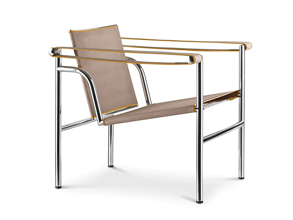 Fauteuil en cuir avec accoudoirs et dossier basculant CASSINA UAM 001 usine CASSINA de l'Italie. Foto №1