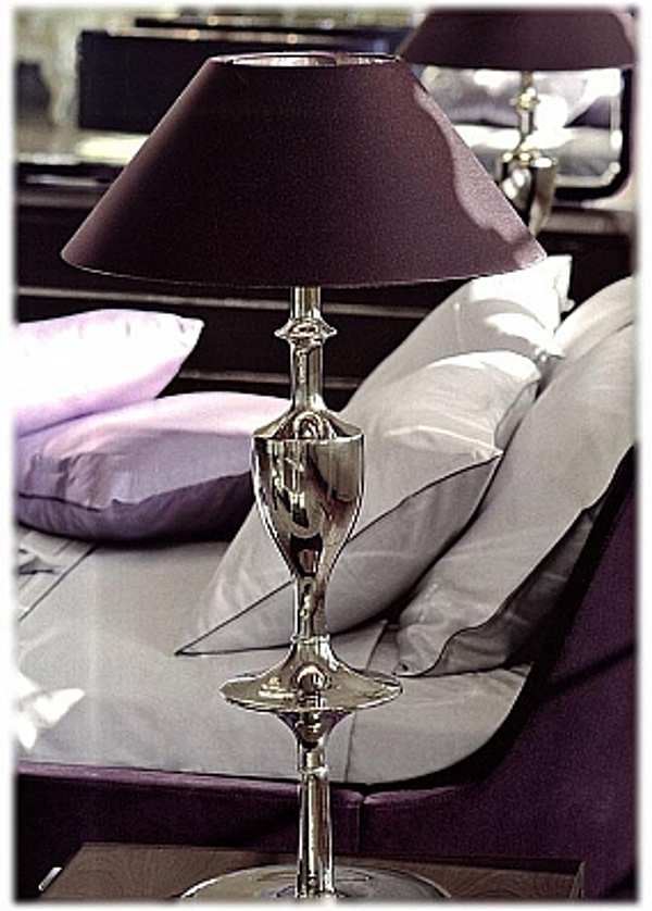 Lampe de table SMANIA LMBASTET01 usine SMANIA de l'Italie. Foto №1