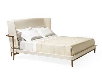 Lit double avec tête de lit rembourrée en tissu GIORGETTI PEGASO Lit double avec tête de lit rembourrée en tissu GIORGETTI PEGASO usine GIORGETTI de l'Italie
