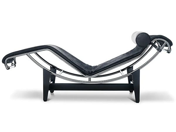 Chaise longue en cuir réglable CASSINA 4 004 usine CASSINA de l'Italie. Foto №3
