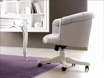 Fauteuil pivotant en cuir avec base à 5 branches Pascal CORTEZARI
