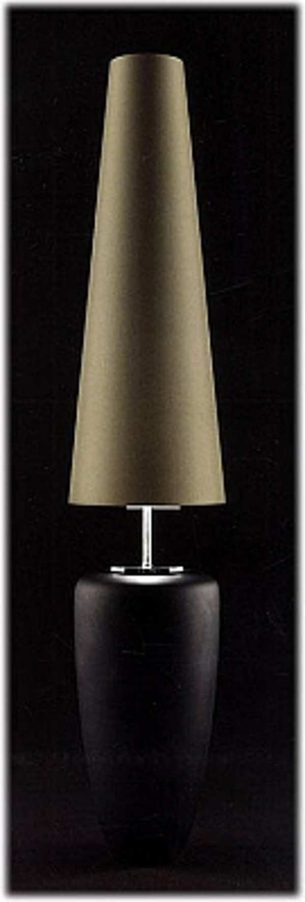 Lampe de table of INTERNI OF. IT01 / L usine OF INTERNI de l'Italie. Foto №1