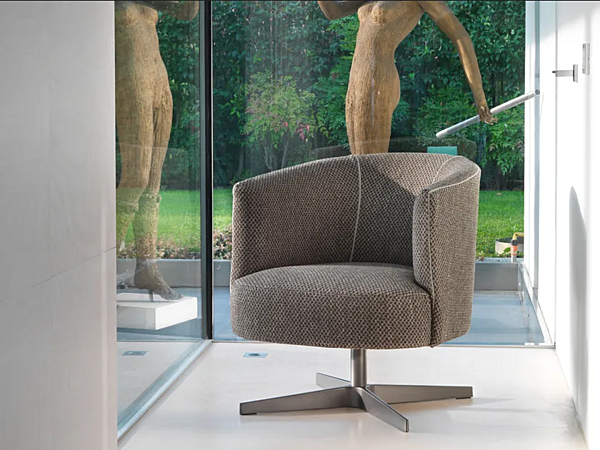 Fauteuil pivotant en tissu avec accoudoirs Camilla GYFORM usine Gyform de l'Italie. Foto №1